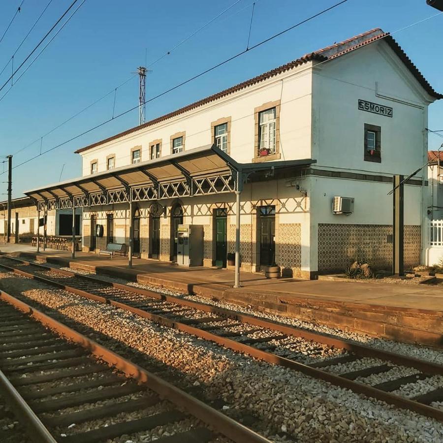 Cork Train Station Guesthouse Esmoriz Exterior photo